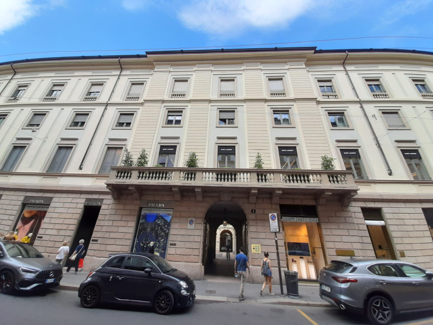 Власник Gucci придбає будівлю 8500 м2 у Мілані у Blackstone за €1,3 млрд